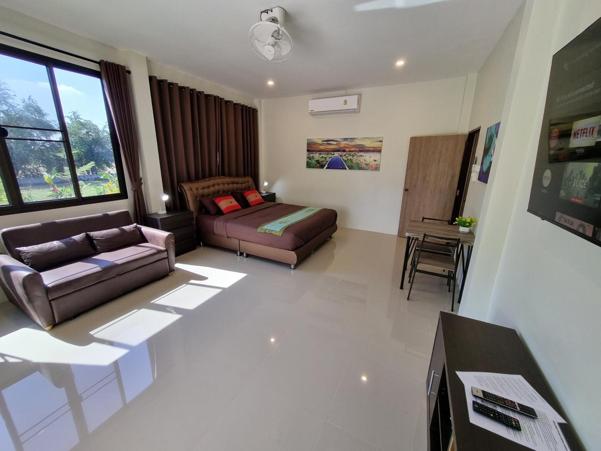 Kumphawapi Bua Daeng Homestay Resort מראה חיצוני תמונה