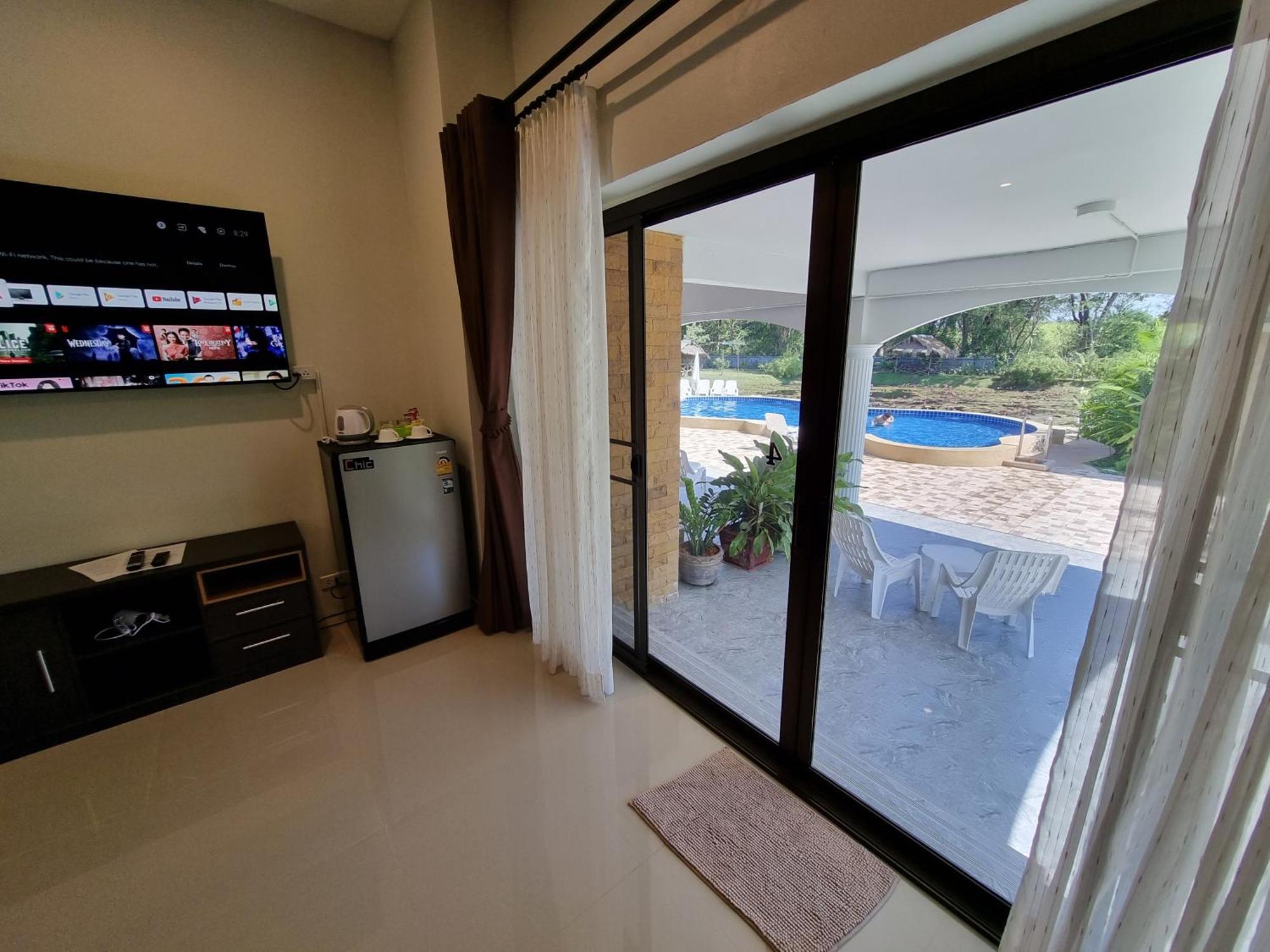Kumphawapi Bua Daeng Homestay Resort מראה חיצוני תמונה